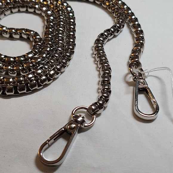 Crossbody Handbag Chain! Rounded Box Link Chain in Silver! - Picture 3 of 3